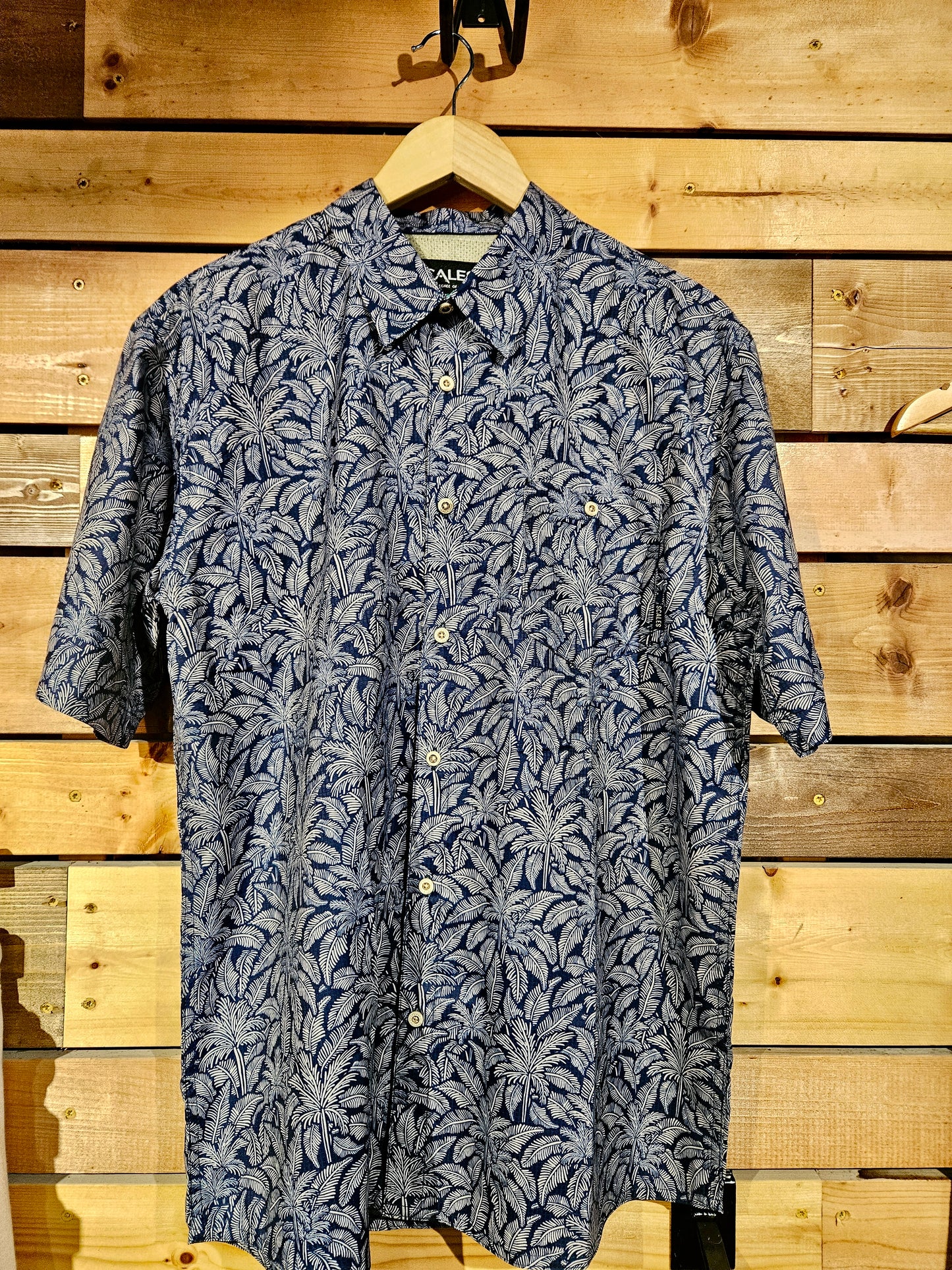 Grassy Flats Palm Button Down