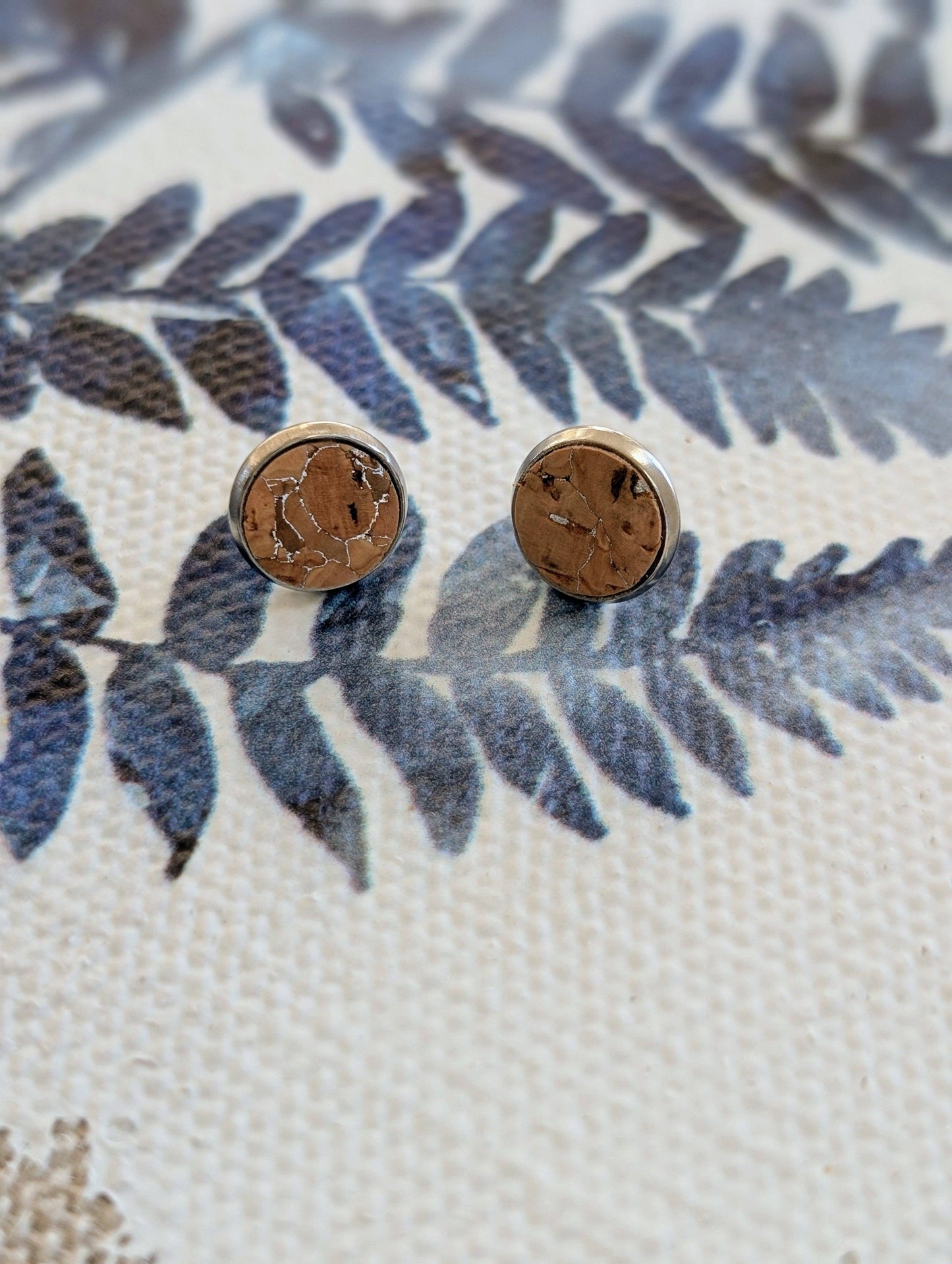 KORK Cork Earrings - Round Stud Silvered
