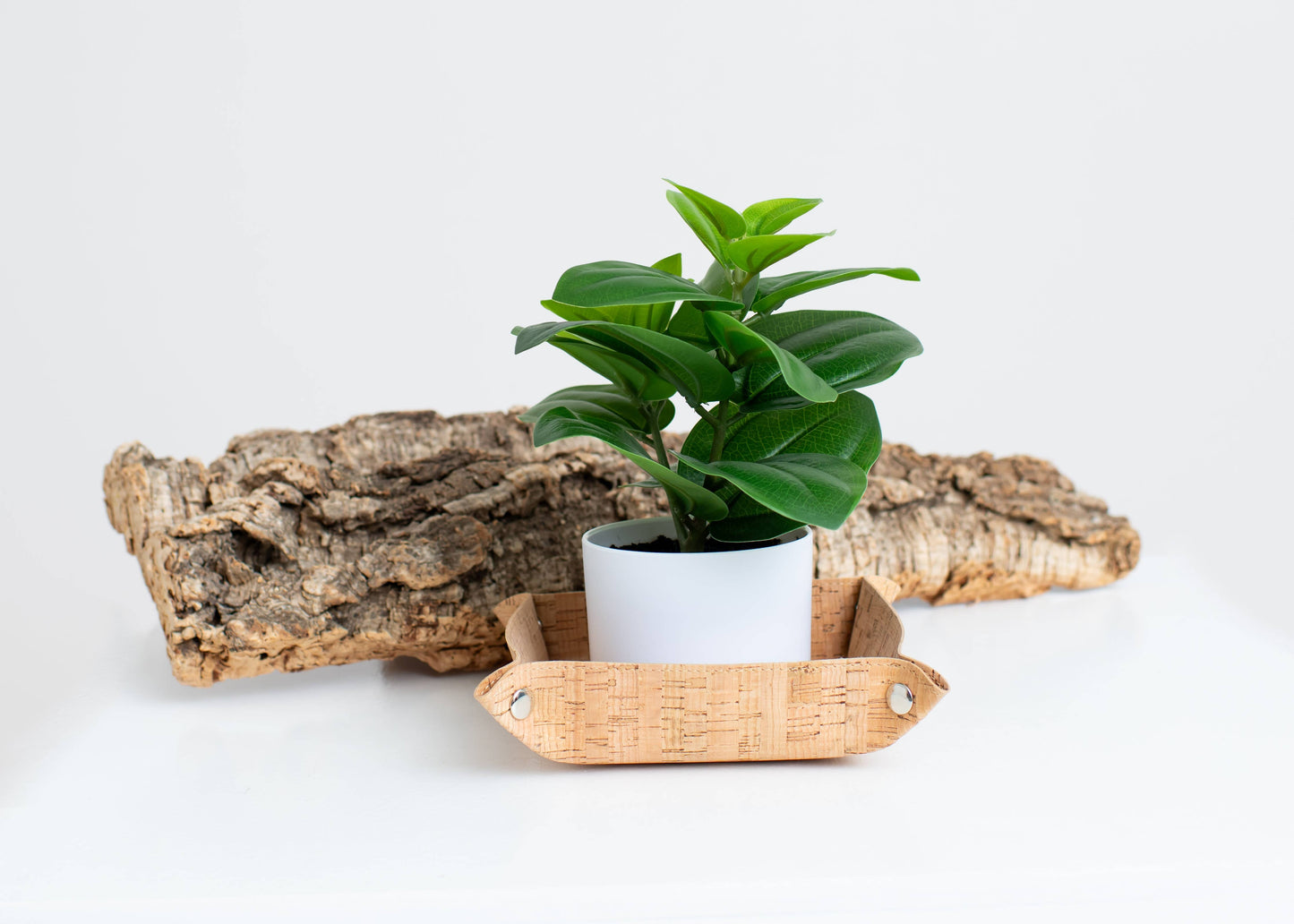 KORK Cork Tray With L'oil by Lexi Organic Candle Vanilla Spice